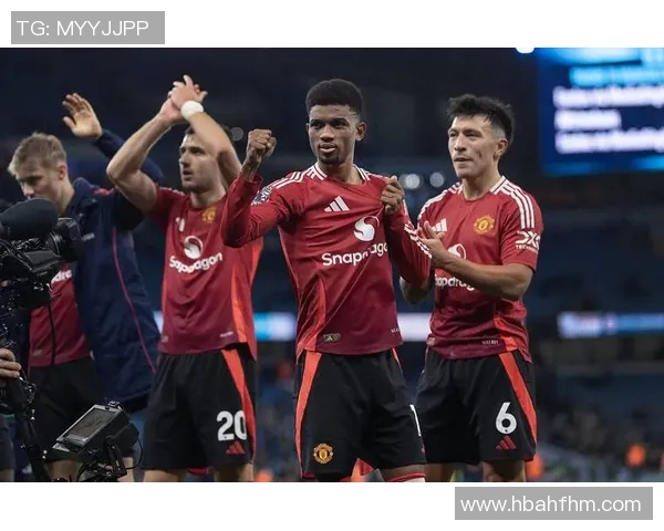 巴塞罗那与曼联元老队激情对决重温经典时刻与传奇球员风采 巴塞罗那与曼联元老队激情对决重温经典时刻与传奇球员风采